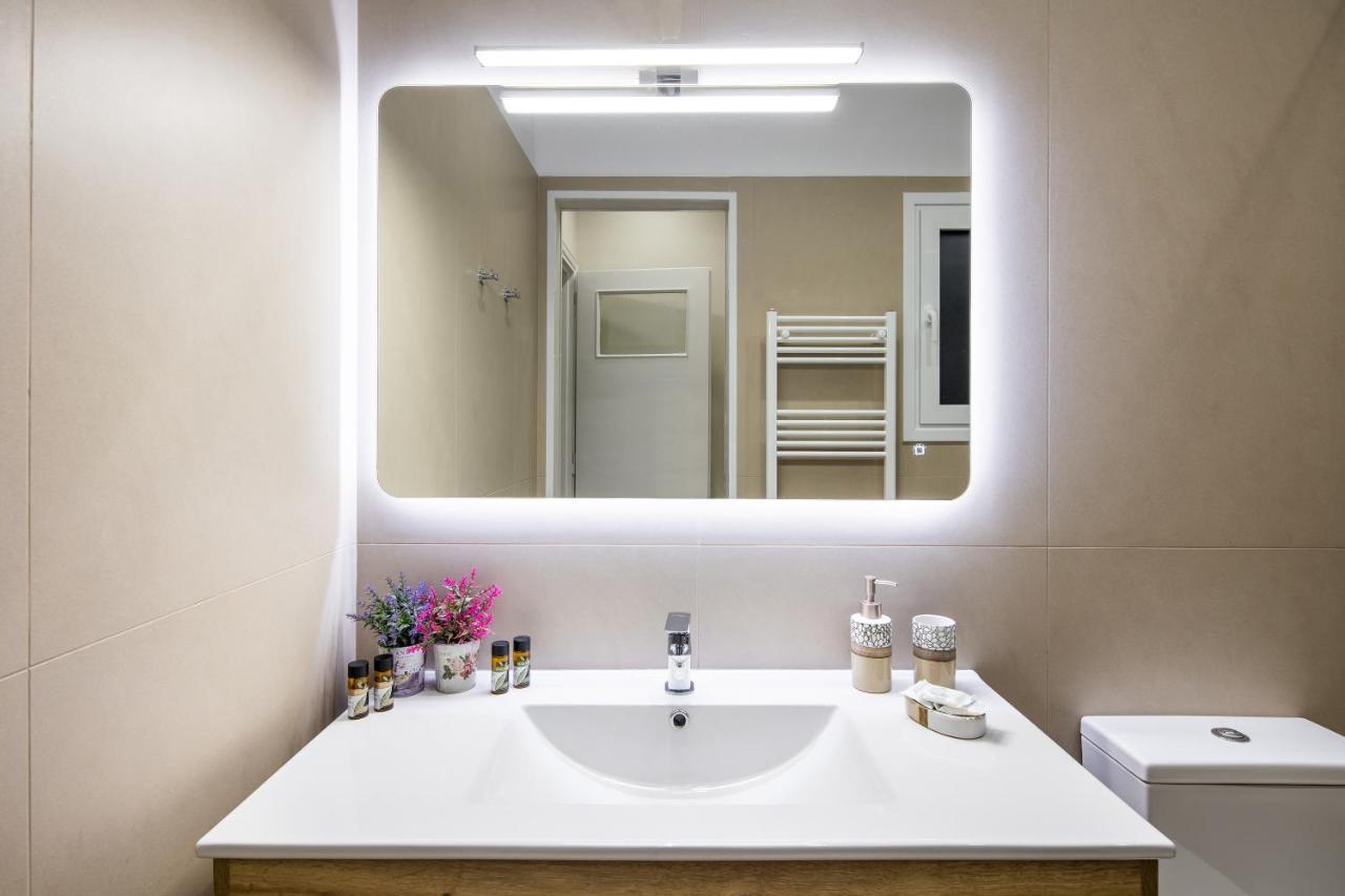 Renovated Apartment Near Acropolis Atenas Exterior foto